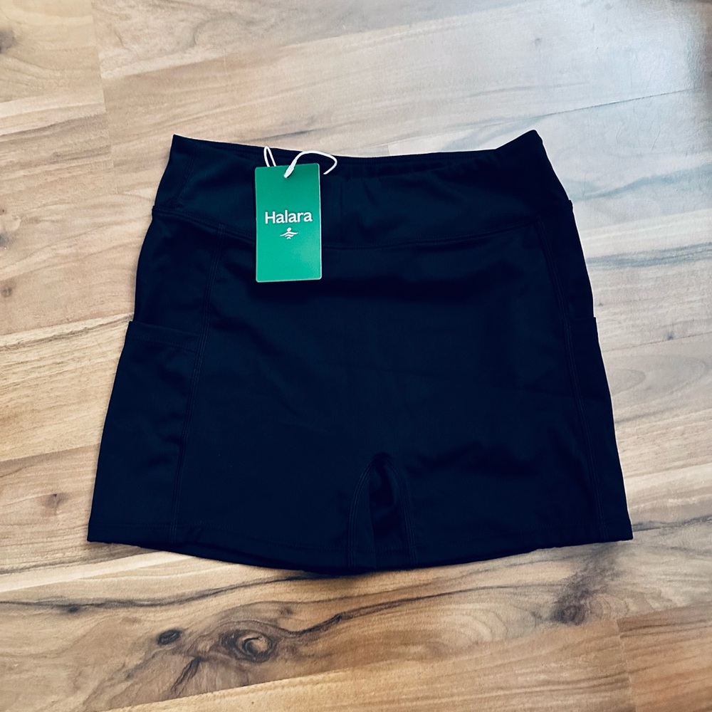 🖤 Halara Yoga Shorts with SPF – New with Tags! 🖤